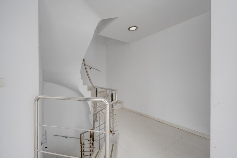 Drumul Sarii, Razoare, Academie, imobil P+2E, comision 0%.