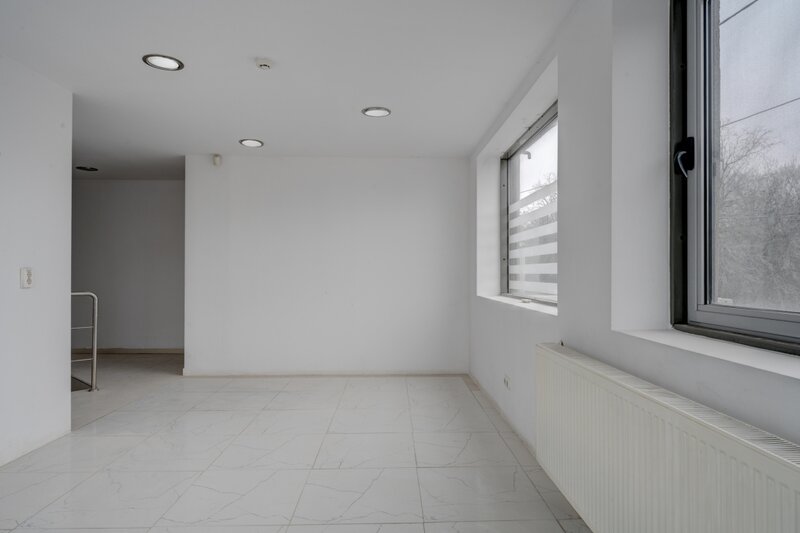 Drumul Sarii, Razoare, Academie, imobil P+2E, comision 0%.